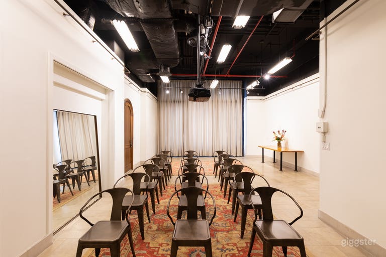  Theater Style 