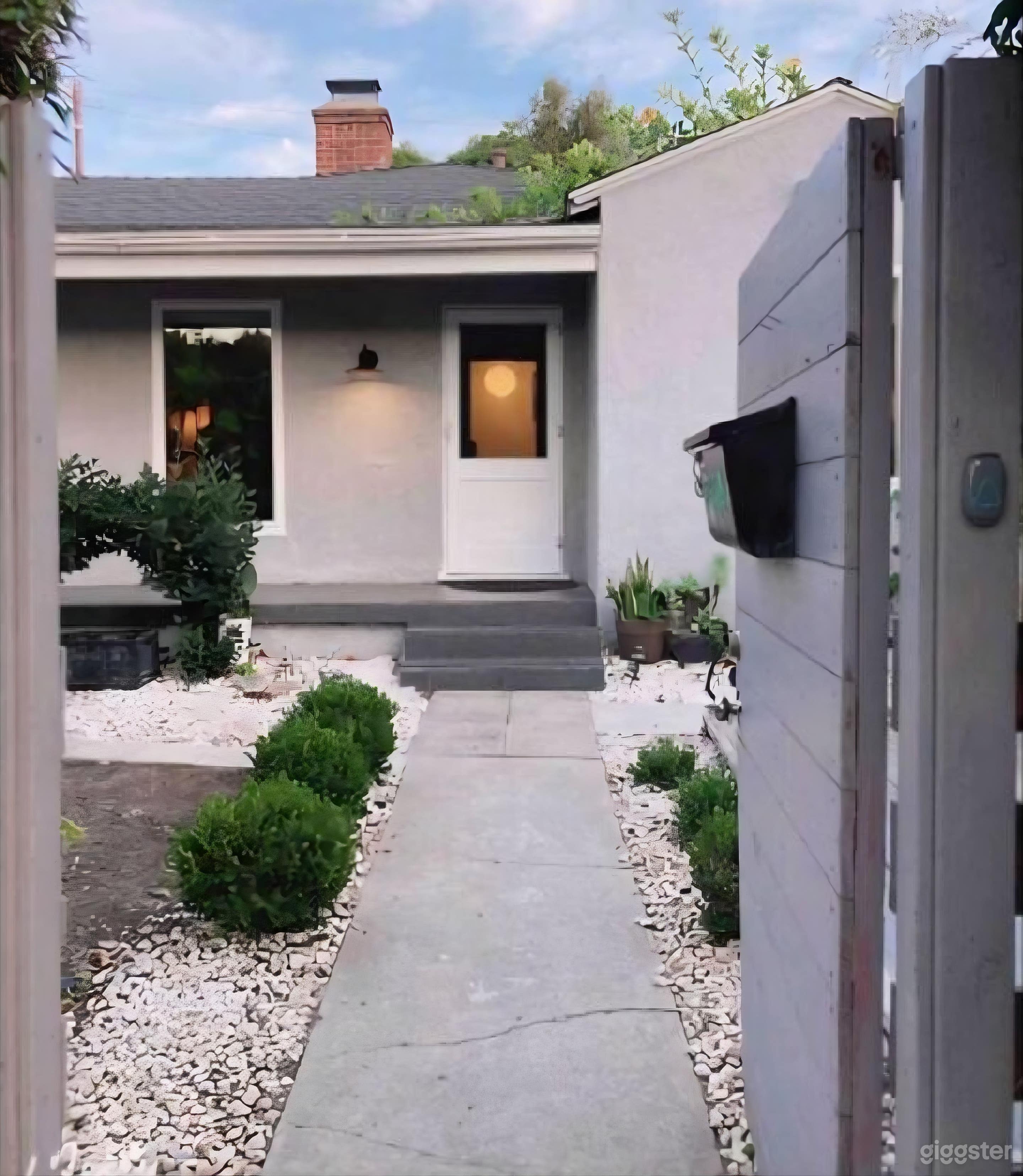 Modern & Bright Los Angeles Retreat with Outdoor Patio Photo 2