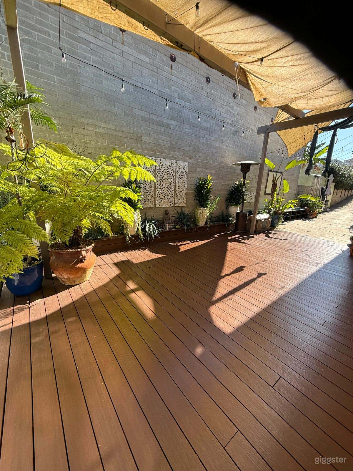 Open-Air Outdoor Deck In The Heart of San Diego Photo 3