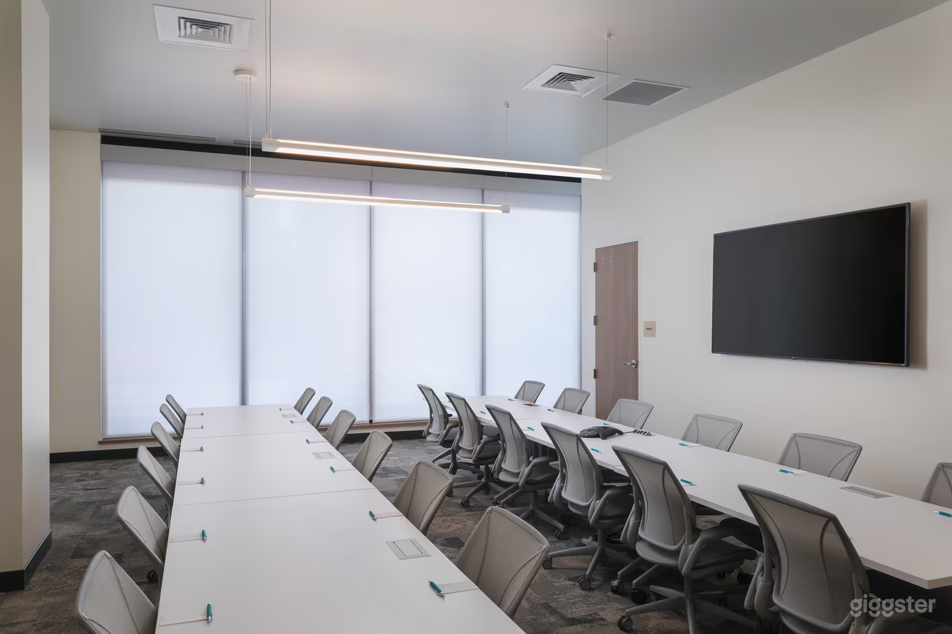 Private Meeting Room Downtown Photo 1
