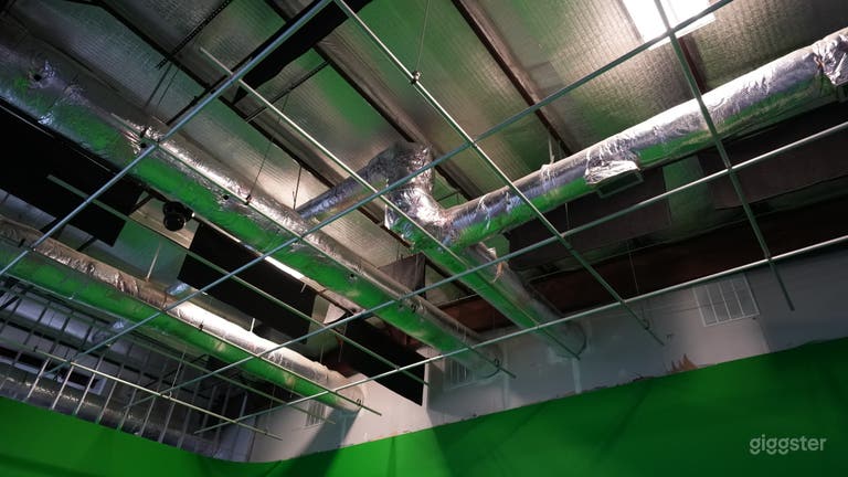  White & Green Cyc Studio Space in Marietta 