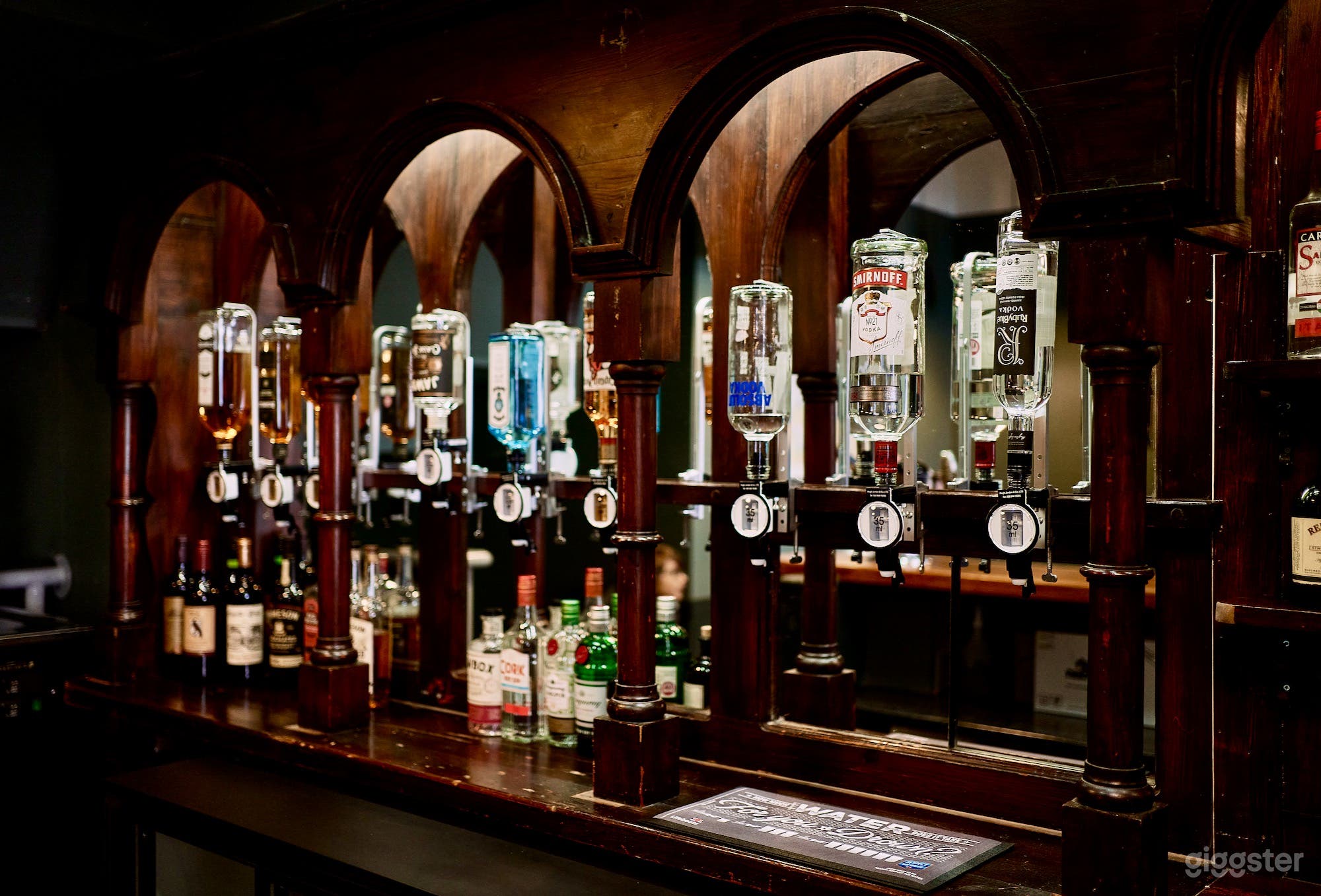 Atmospheric dining room with nautical flair Photo 3