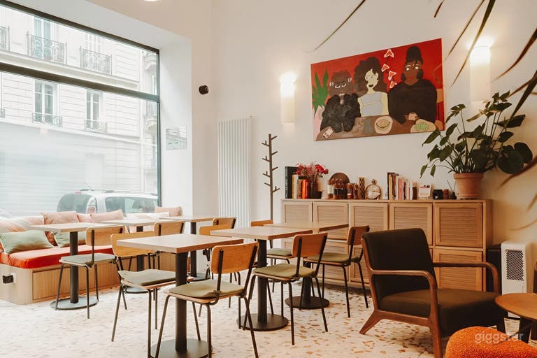  Raum 1 - Coffee Shop Lounge mit gemütlichen Sitzgelegenheiten 