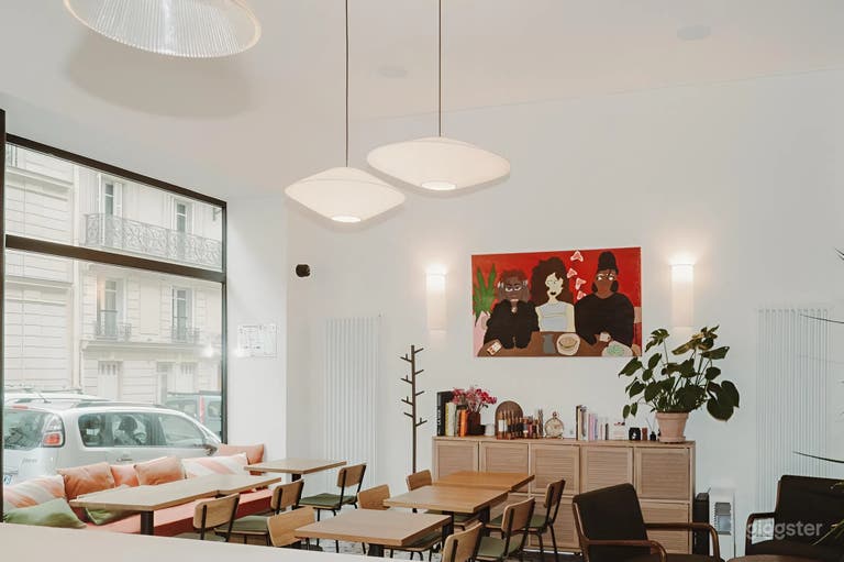  Raum 1 - Coffee Shop Lounge mit gemütlichen Sitzgelegenheiten 
