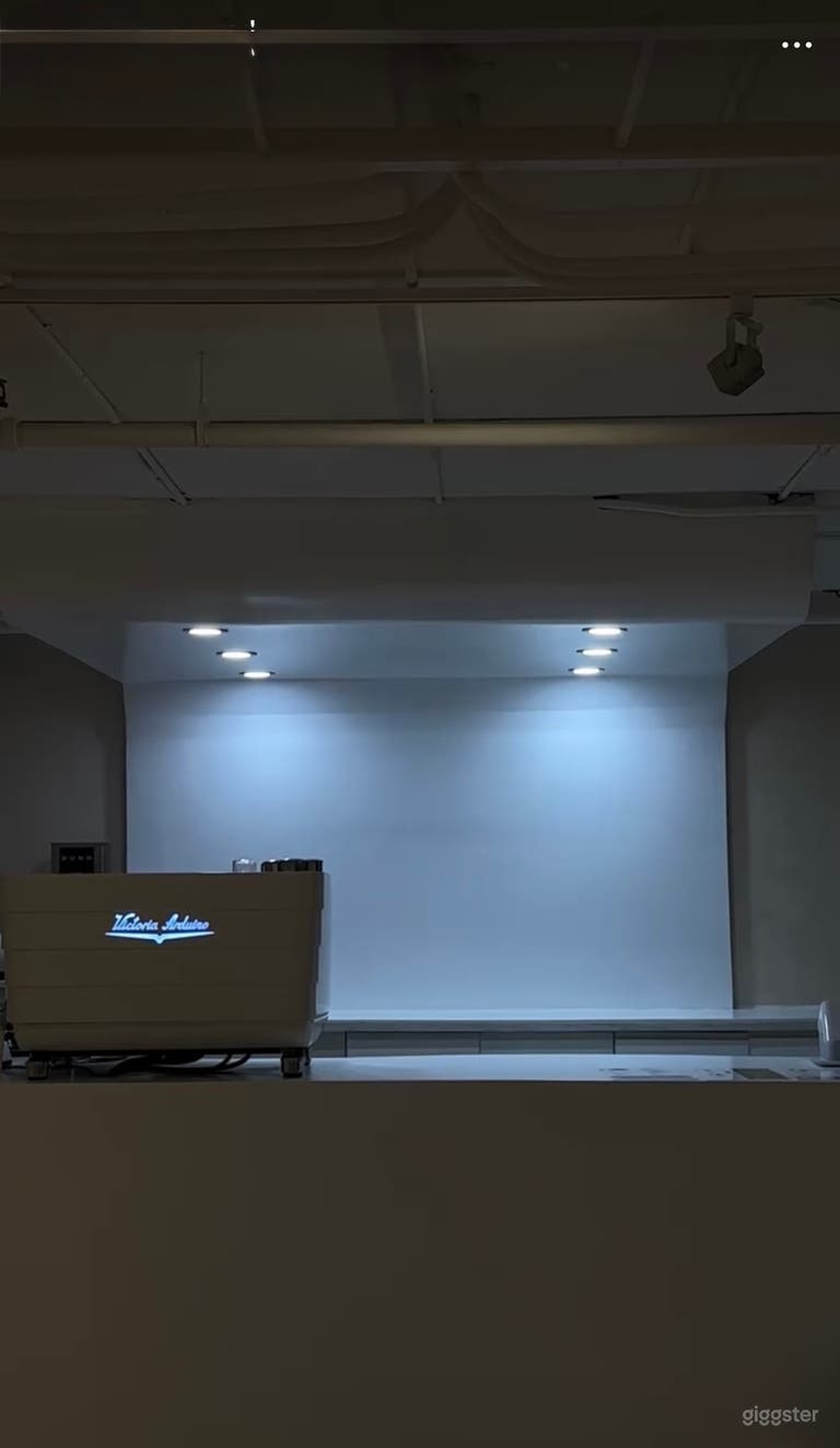  The Loft Social Bean 