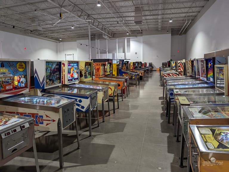  Nouvelle salle d'arcade de flipper de 25 000 pieds carrés 