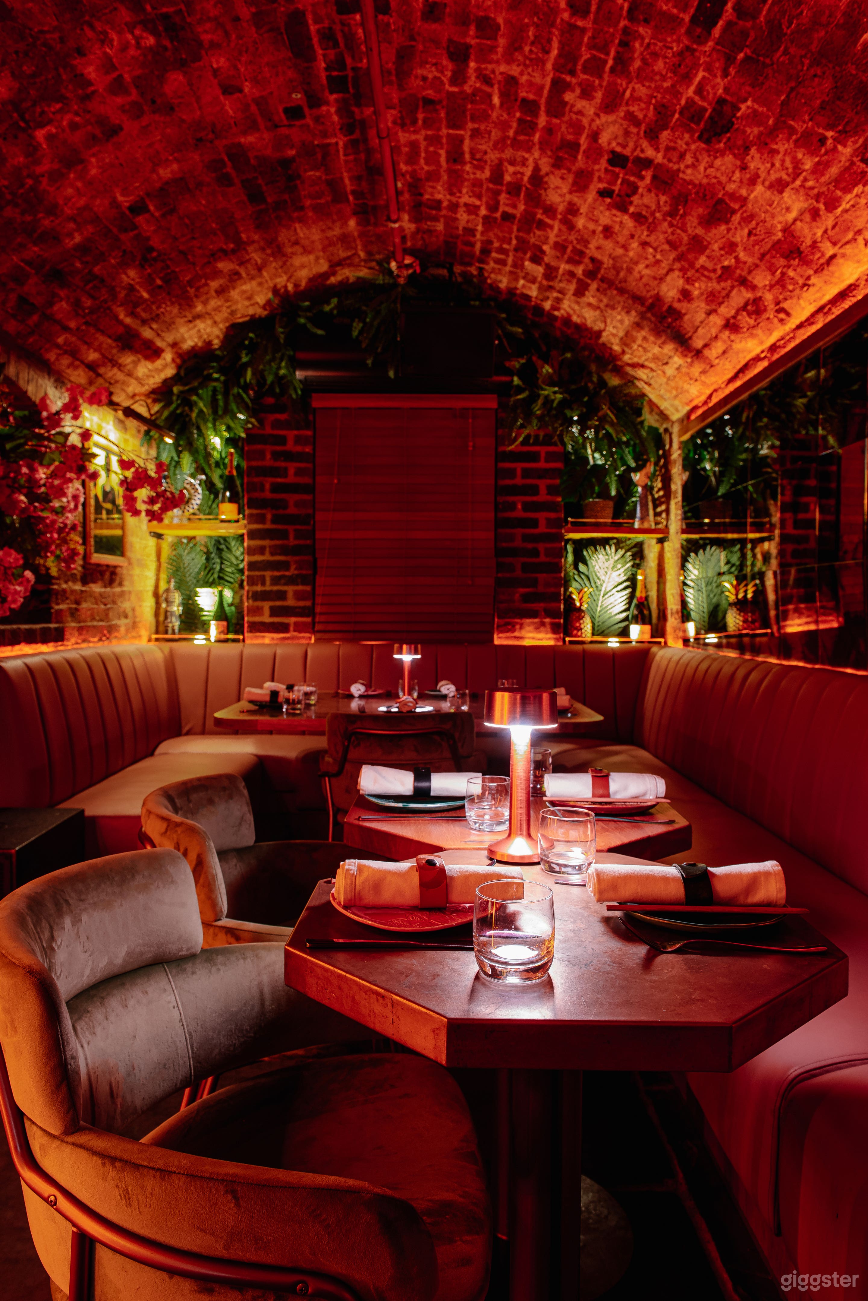 Underground Speakeasy Venue for Stylish Private Events Photo 3