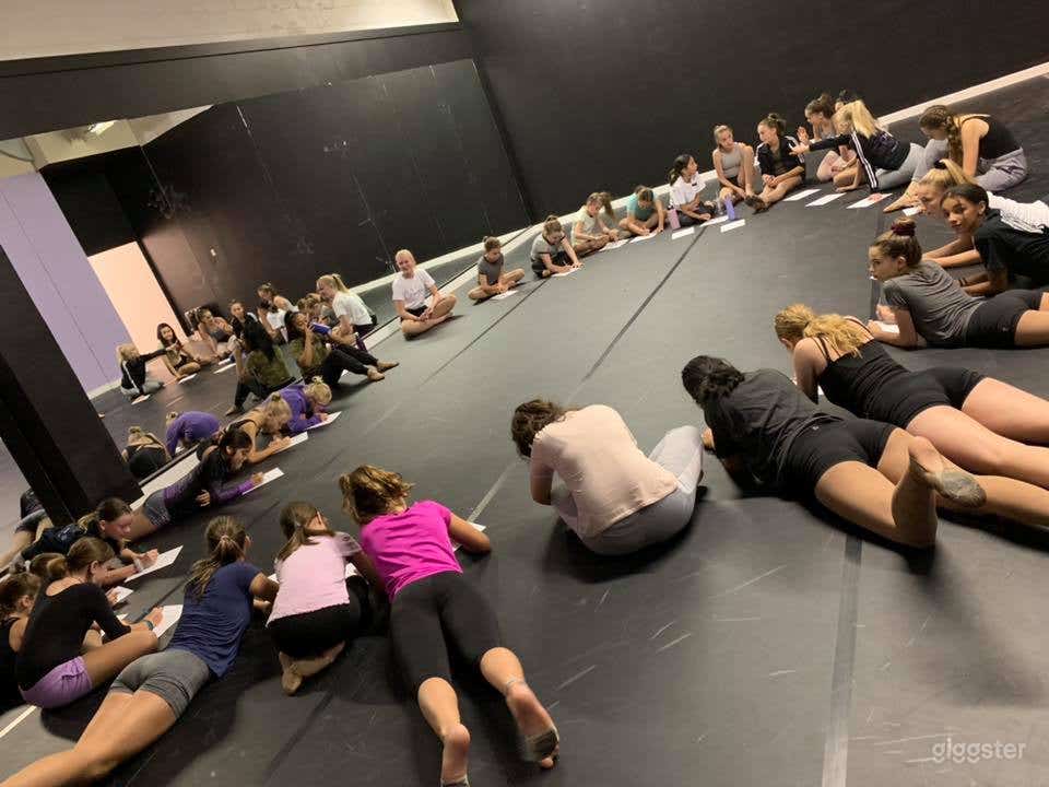 Huge Dance Studio Space in Hamilton Photo 3