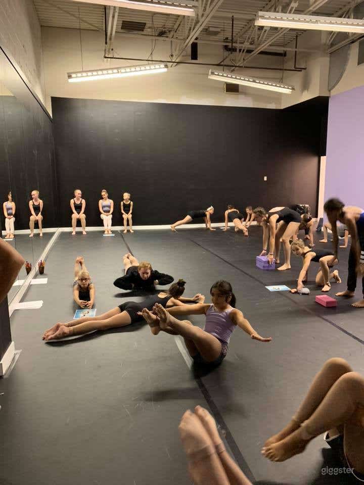  Huge Dance Studio Space in Hamilton 
