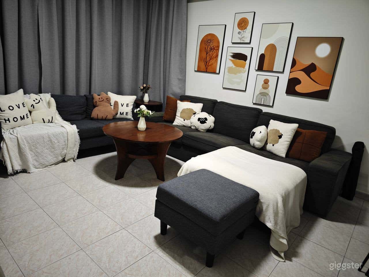 Customisable Home Studio for Rent Photo 2