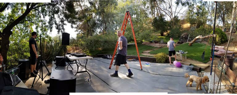  Huge turf hillside & patio. Bohemian bookhouse Int 