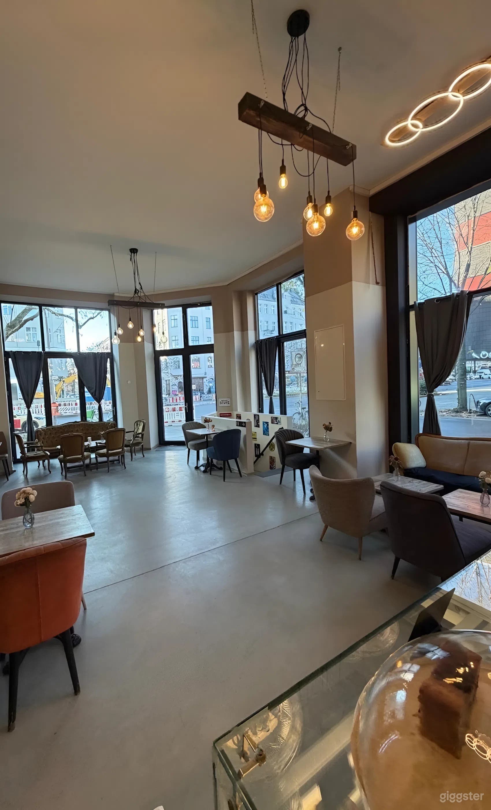 Eventraum Kreuzberg – Perfekt für Geburtstage & Feiern Foto 4