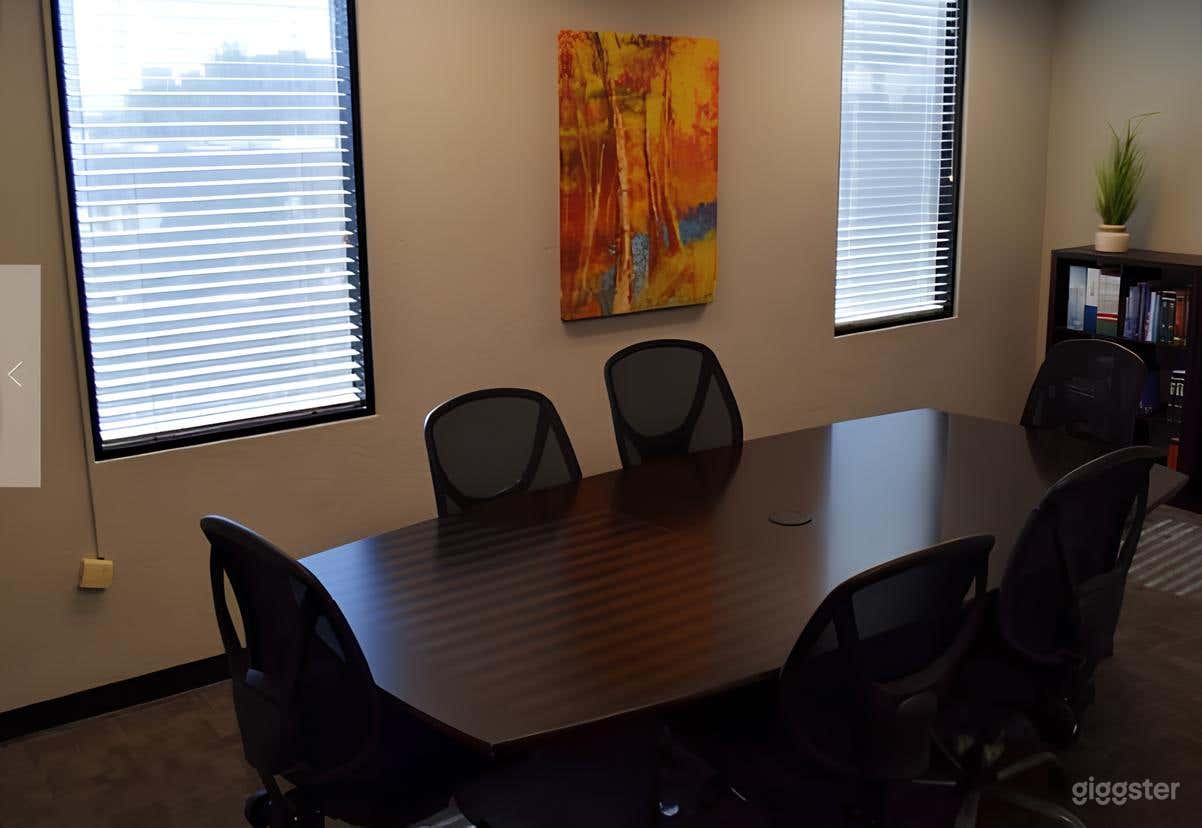 Central Room Photo 3