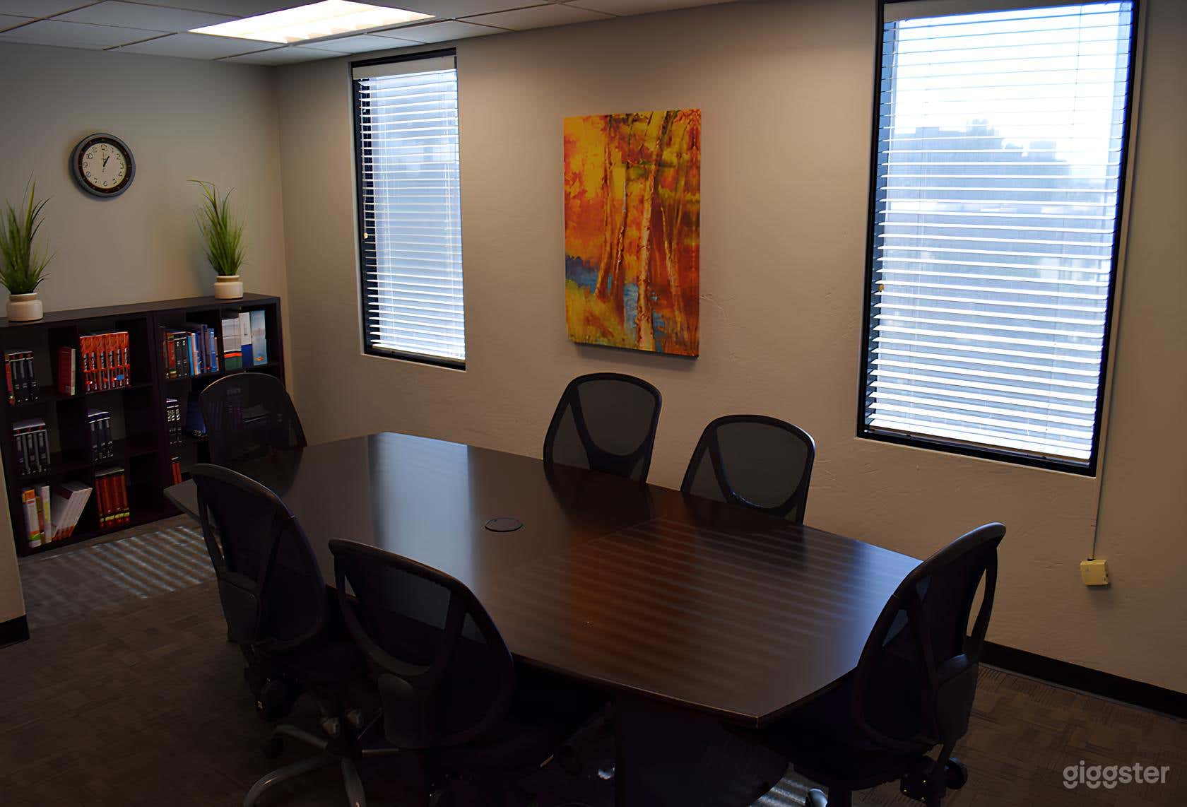 Central Room Photo 1