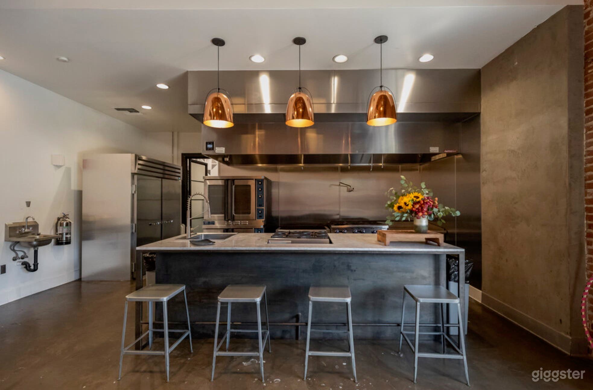 Arts District State-of-the-Art Commercial Kitchen Photo 1