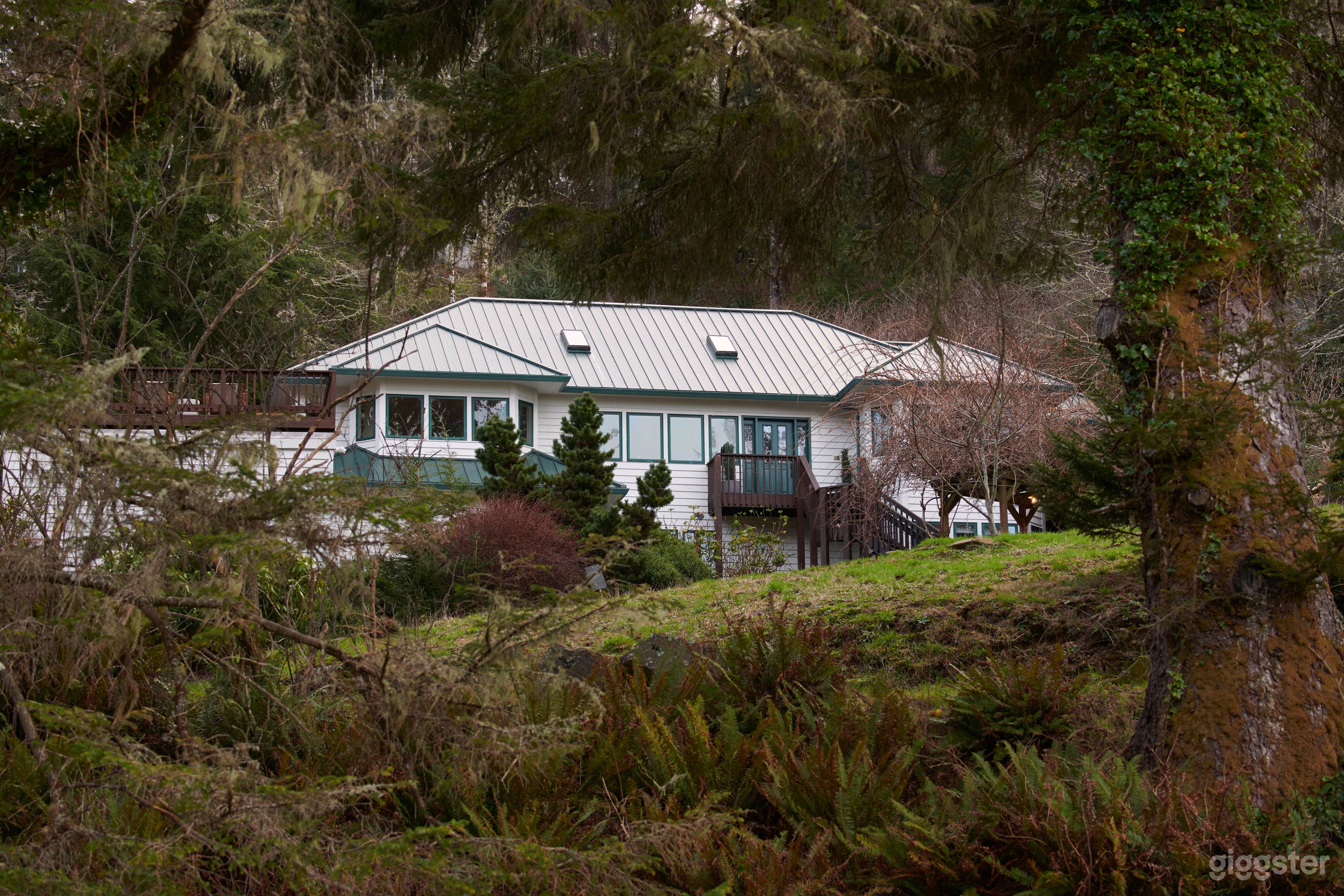 Coastal Estate for Storytelling & Endless Possibilities Photo 1