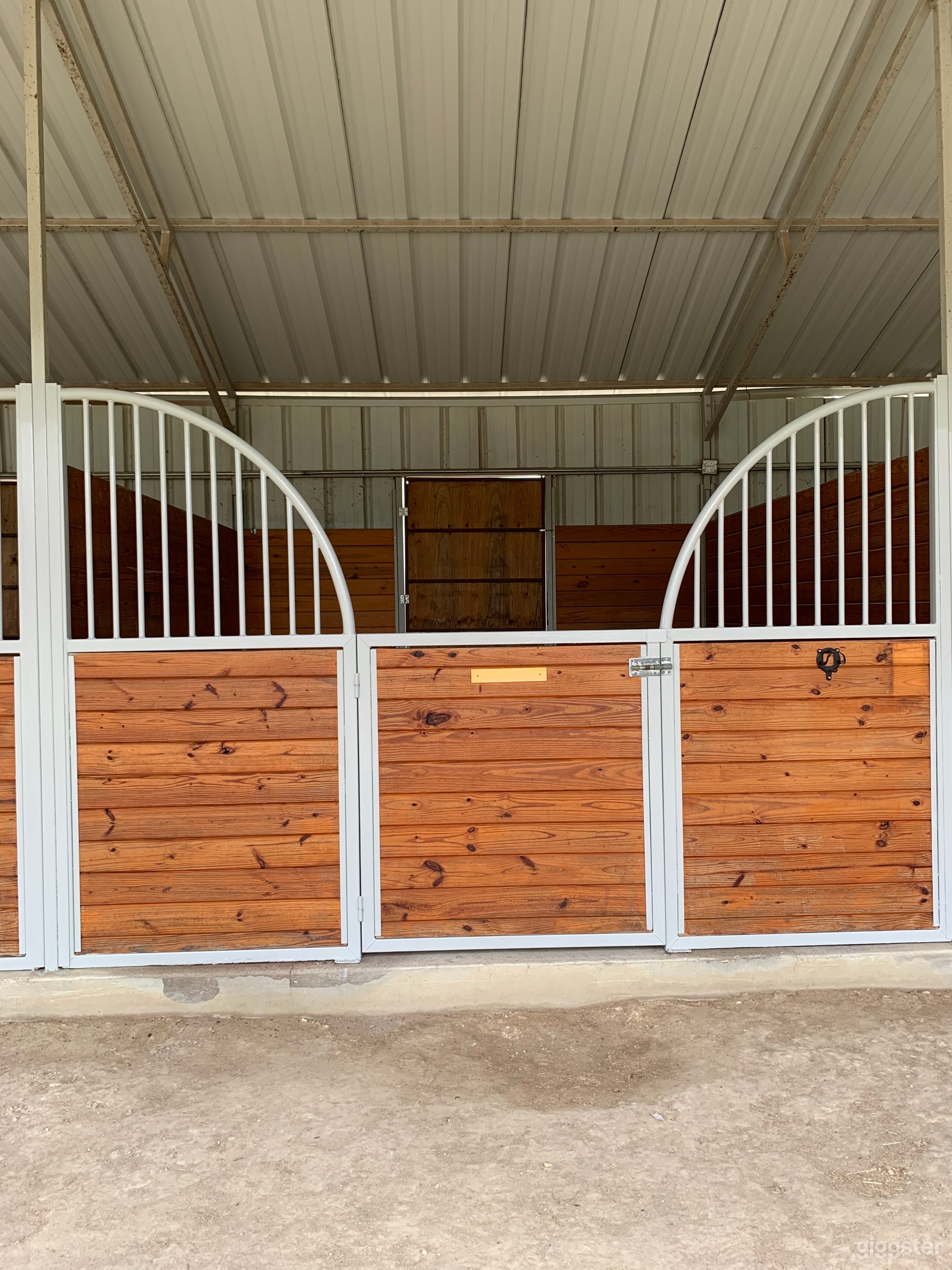 Equestrian training facility on 17 acres, with home on site Photo 4