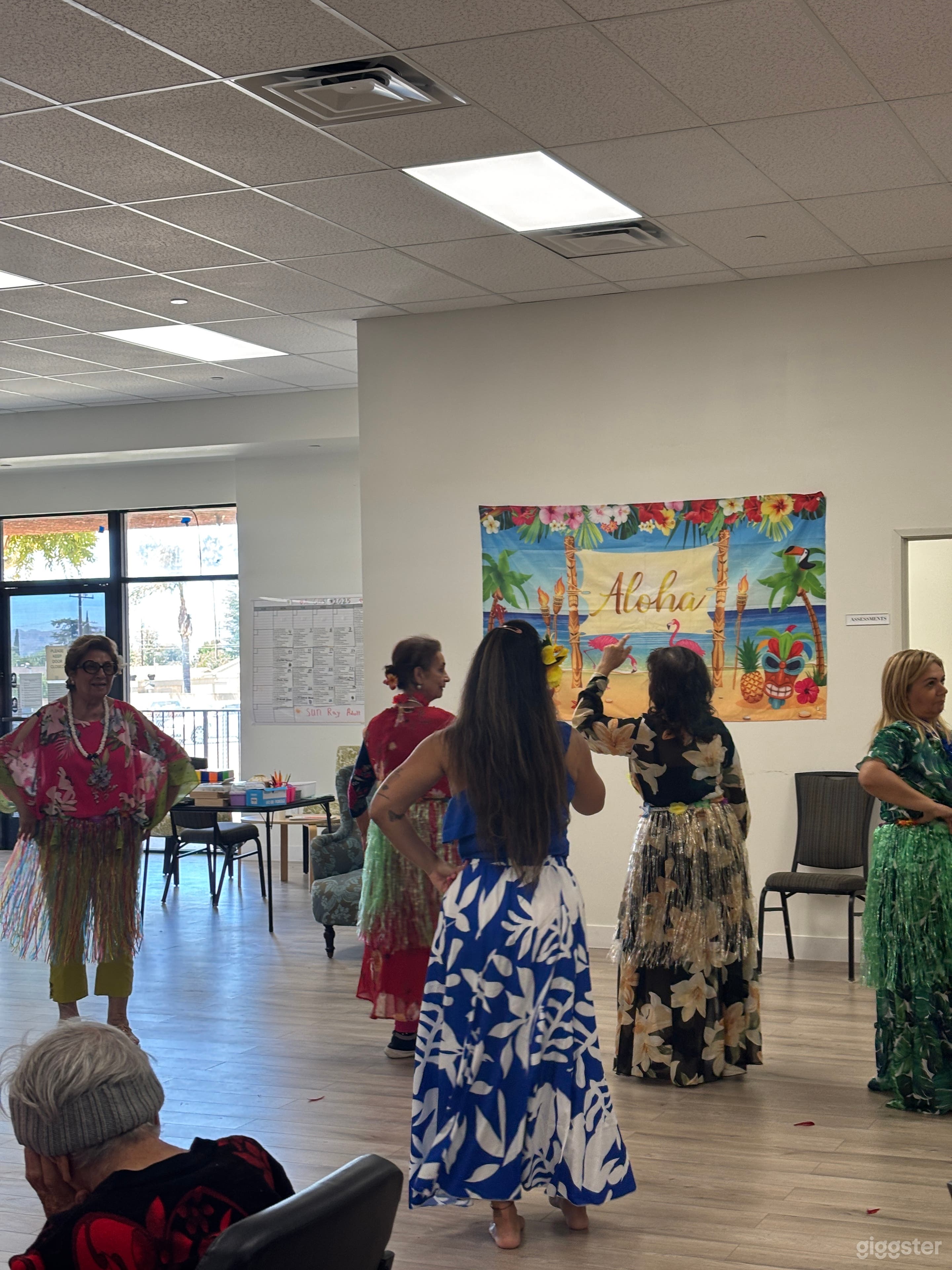 LARGE MODERN CLEAN SPACE FOR YOUR NEXT EVENT! Photo 3