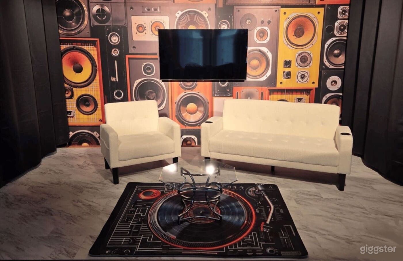 TV Set &amp; Live Performance Stage