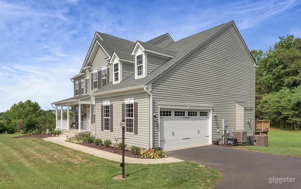 Large home 3 acres halfway between Richmond and DC Photo 2