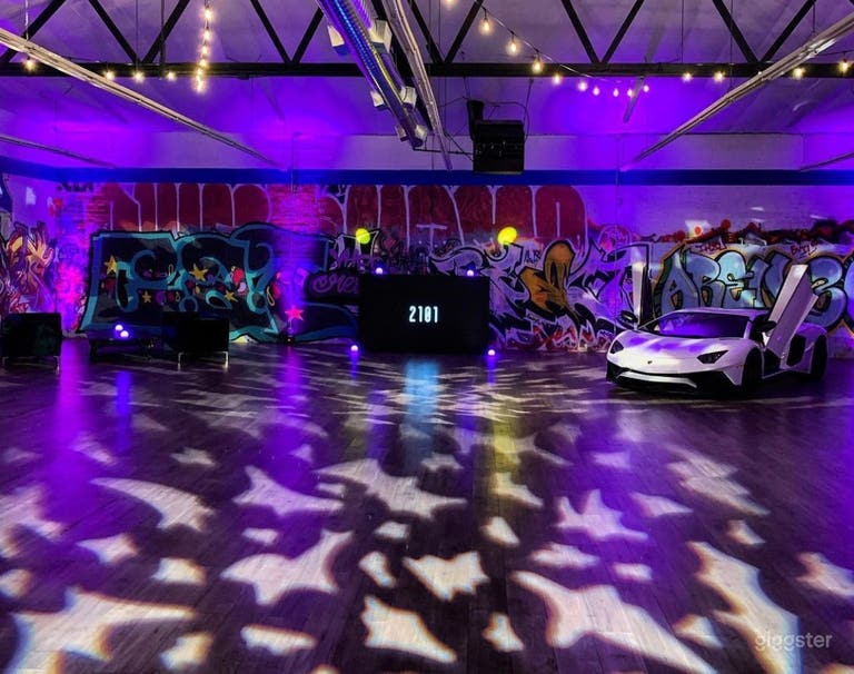  Graffiti Exotic Car warehouse 