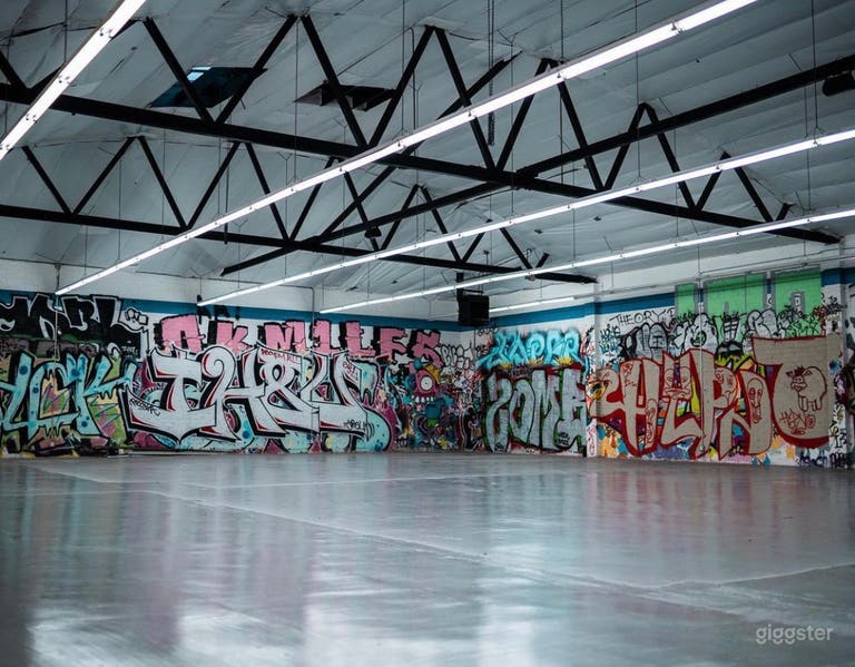  Graffiti Exotic Car warehouse 