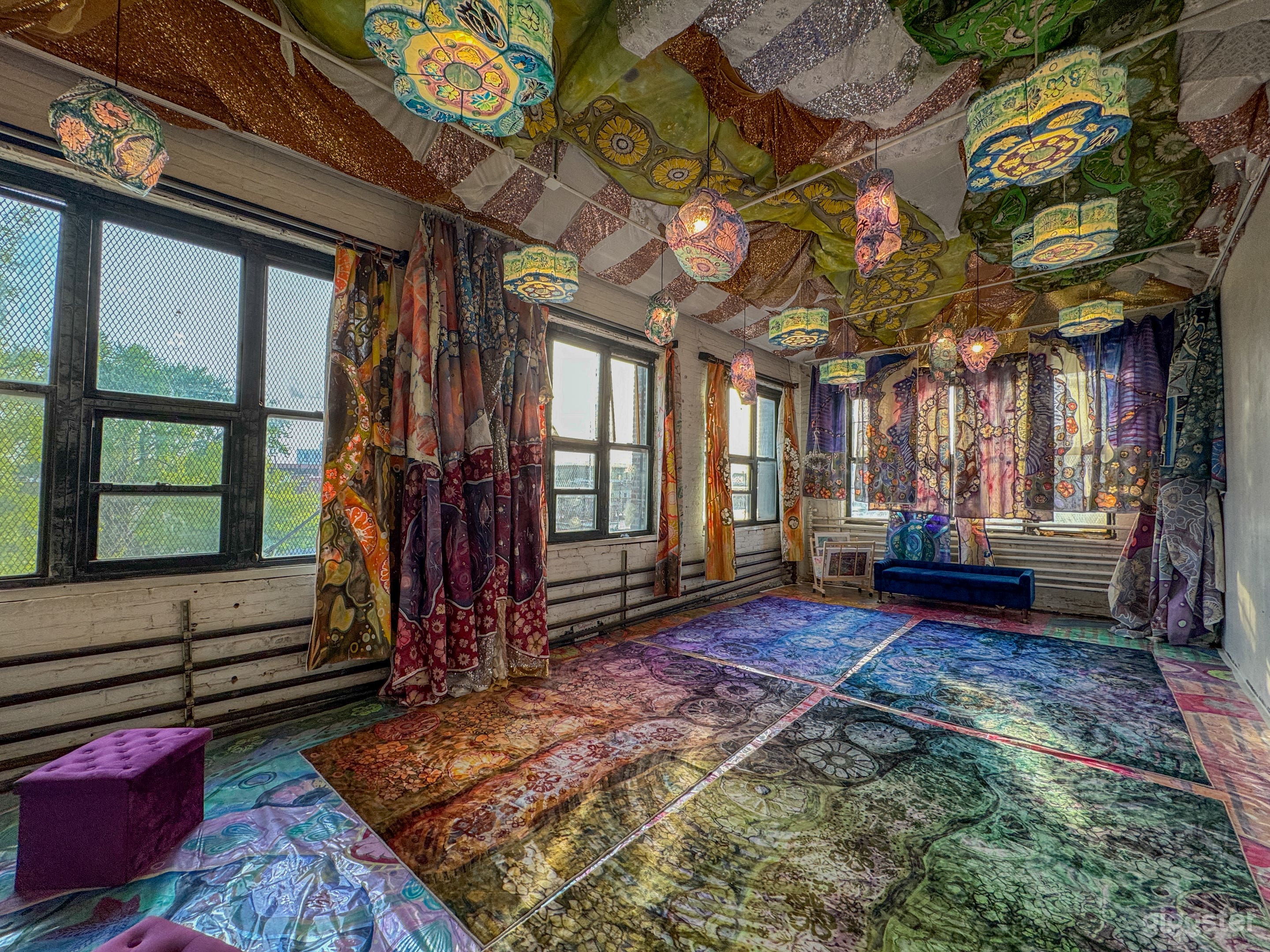 Magic Psychedelic Immersive Colorful Art Studio Photo 4