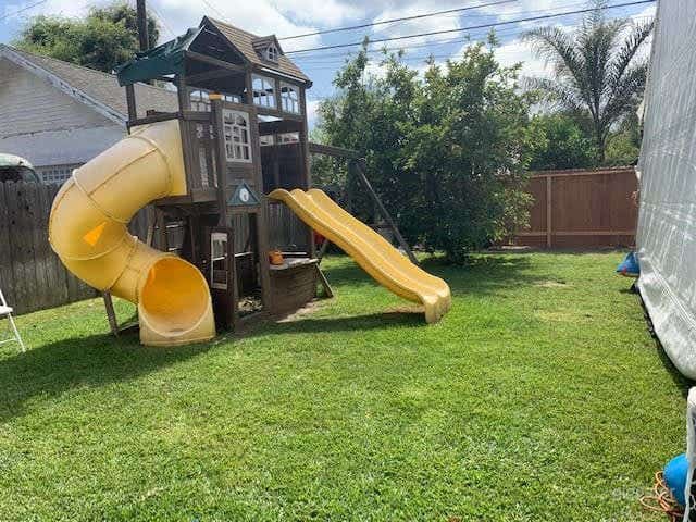 Lush Green Backyard for Productions Photo 4