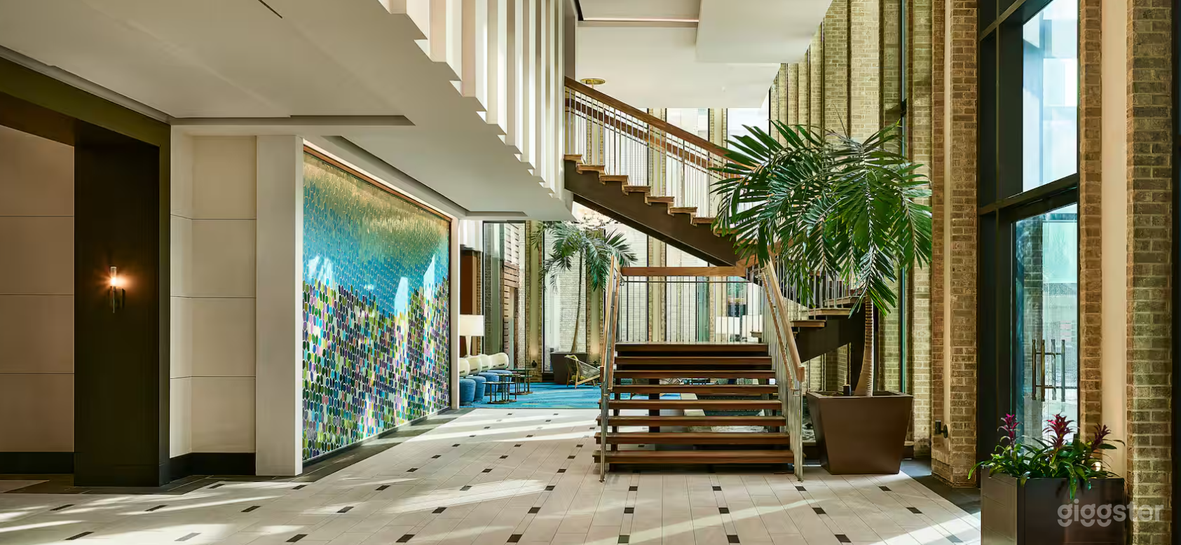 Lifestyle Luxury Hotel in the Heart of Dallas Photo 1