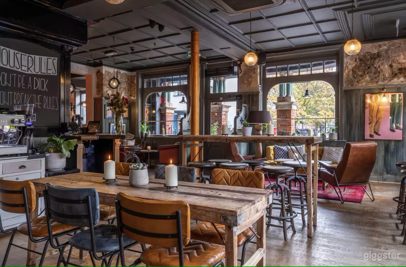 Rustic Pub/Hotel With A Modern Twist Photo 1