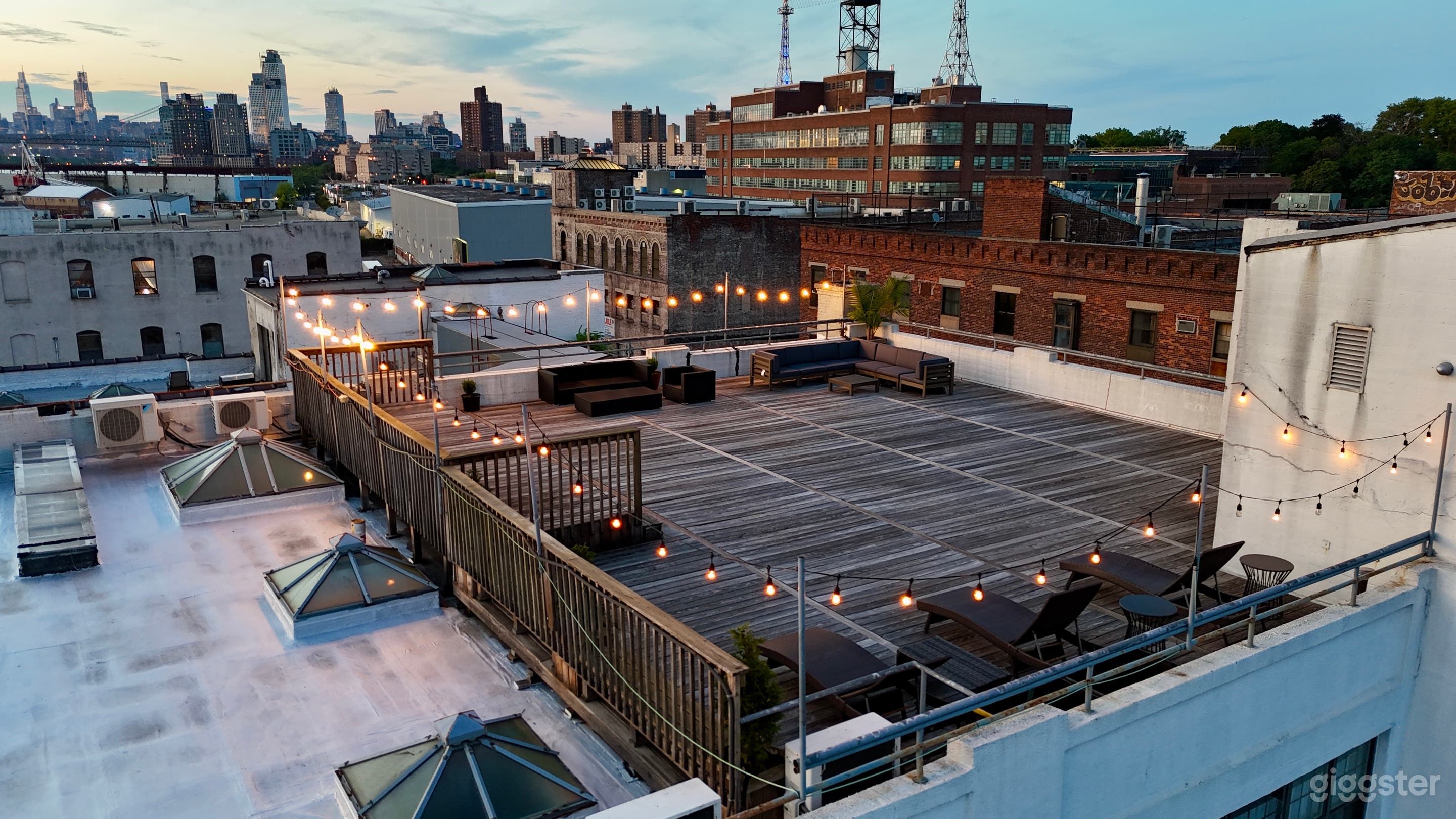 Private Rooftop Terrace w/ Panoramic City Views Photo 1
