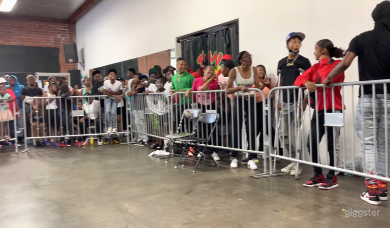  Fun Happy Place for Parties & Dance Activities 