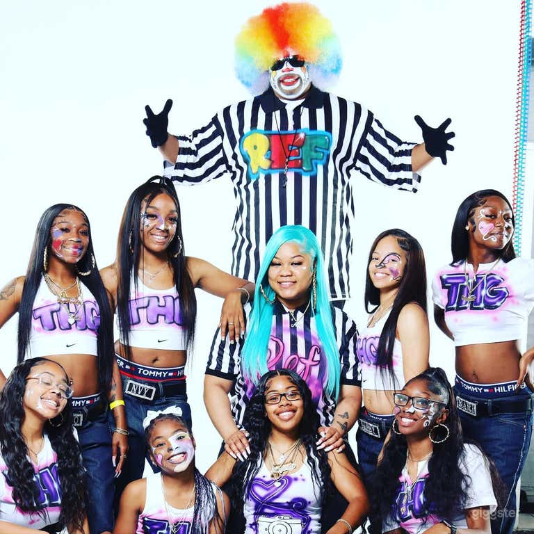  Fun Happy Place for Parties & Dance Activities 