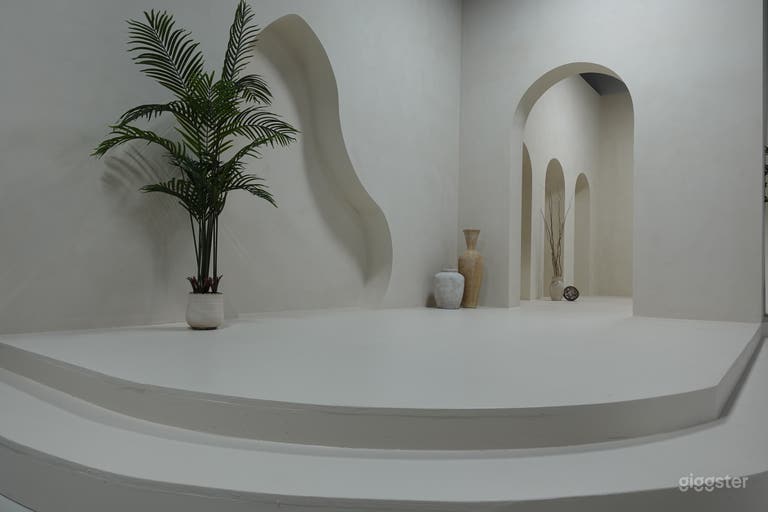  The arch walkway that divides the 2 stage sets can be seen here. This arch is taller than the other arches to provide a comfortable amount of room to walk in and out from. 