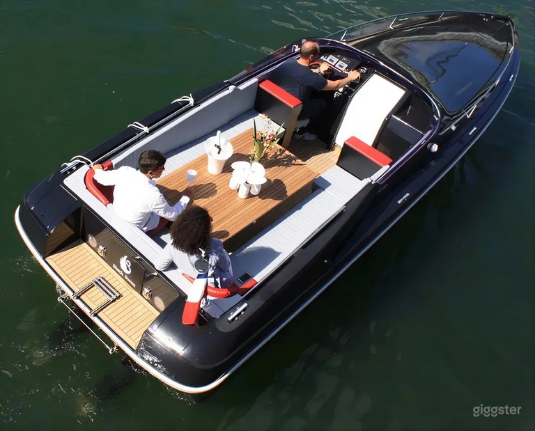  Bateau Privé Intime pour Couples et Petits Groupes 