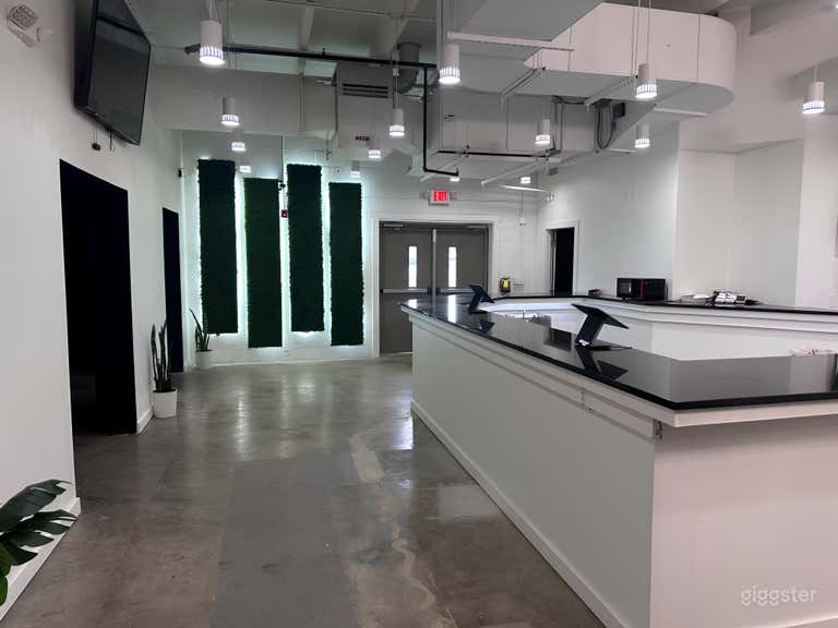  Nashville Event Space with Stage – Perfect for Live Events 