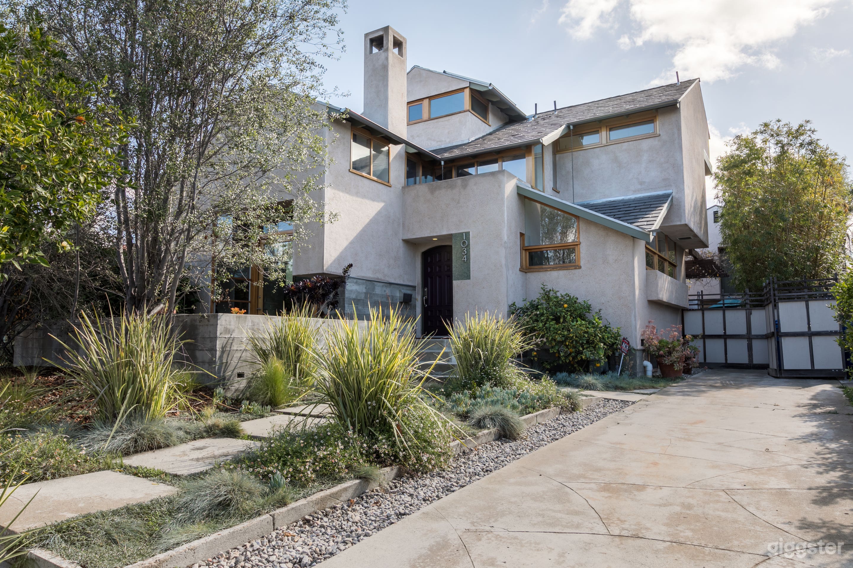 Modern No.2850 Photo 1