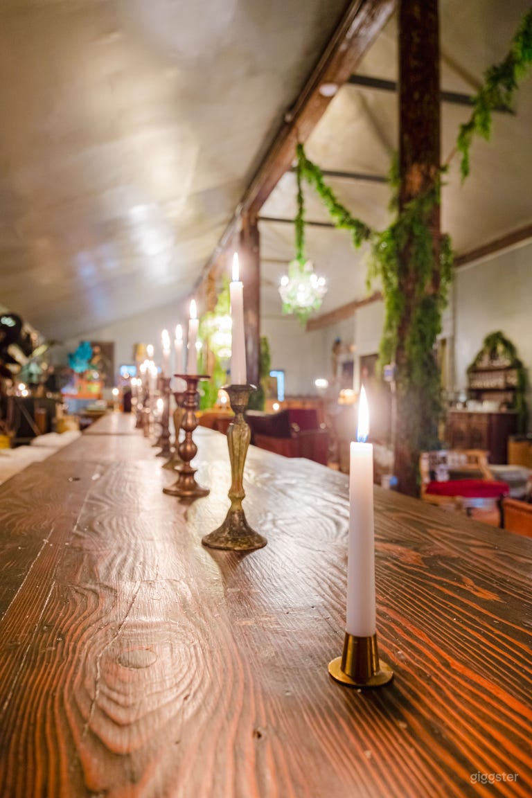  THE ENCHANTED BOHEMIAN BARN & WOODLAND RETREAT 