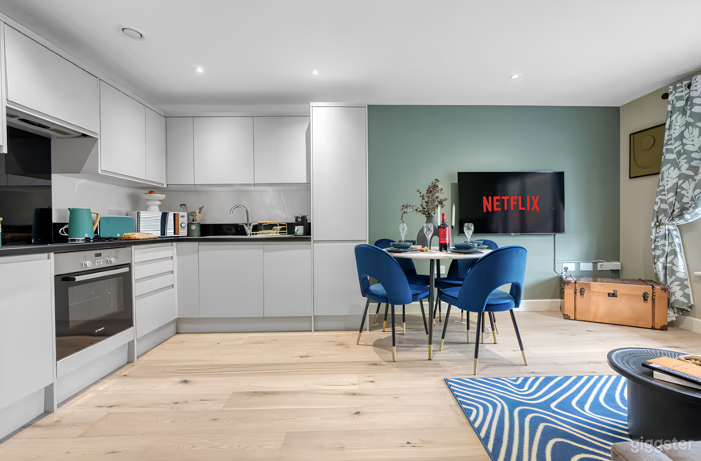 Marina Bliss Photo 4