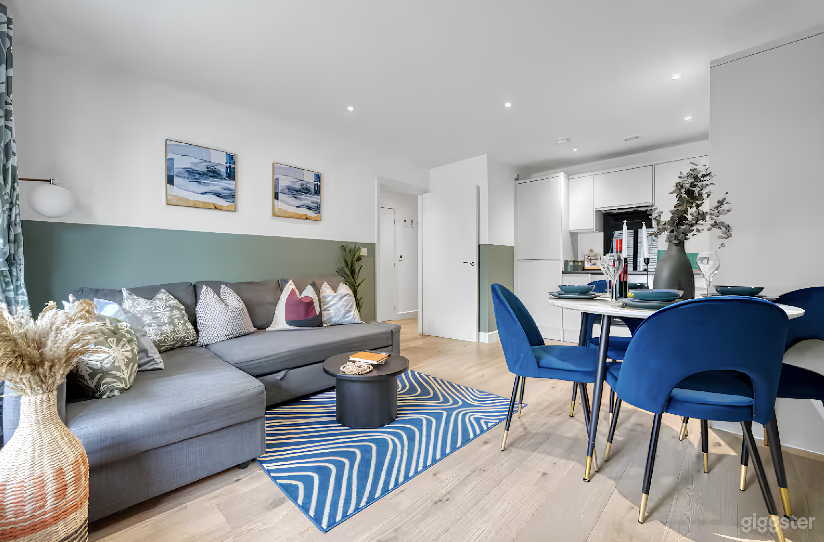 Marina Bliss Photo 1