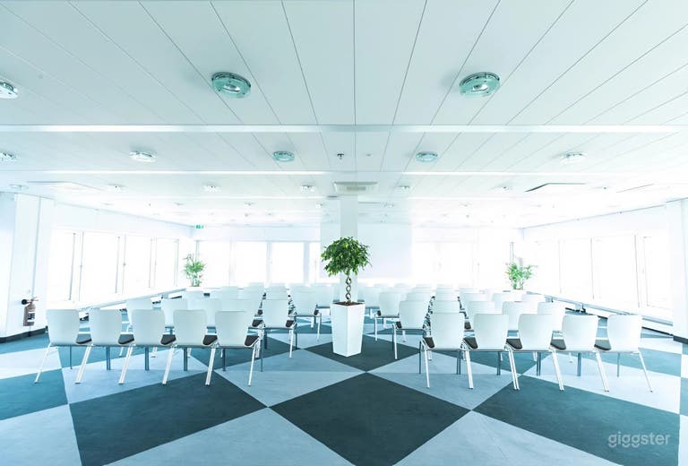  Espace événementiel industriel lumineux de 320 m² - PRIVATISATION 