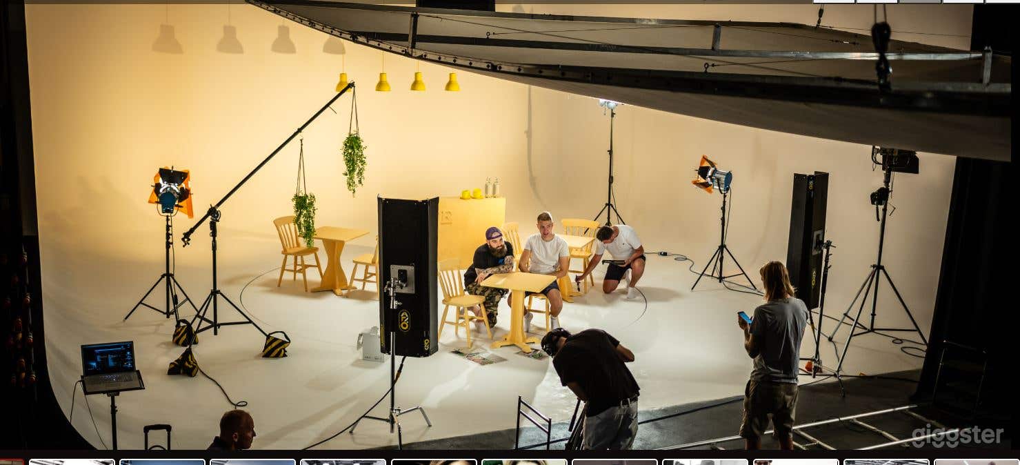 10m x 10m Infinity cove with flush 5m turntable Photo 4