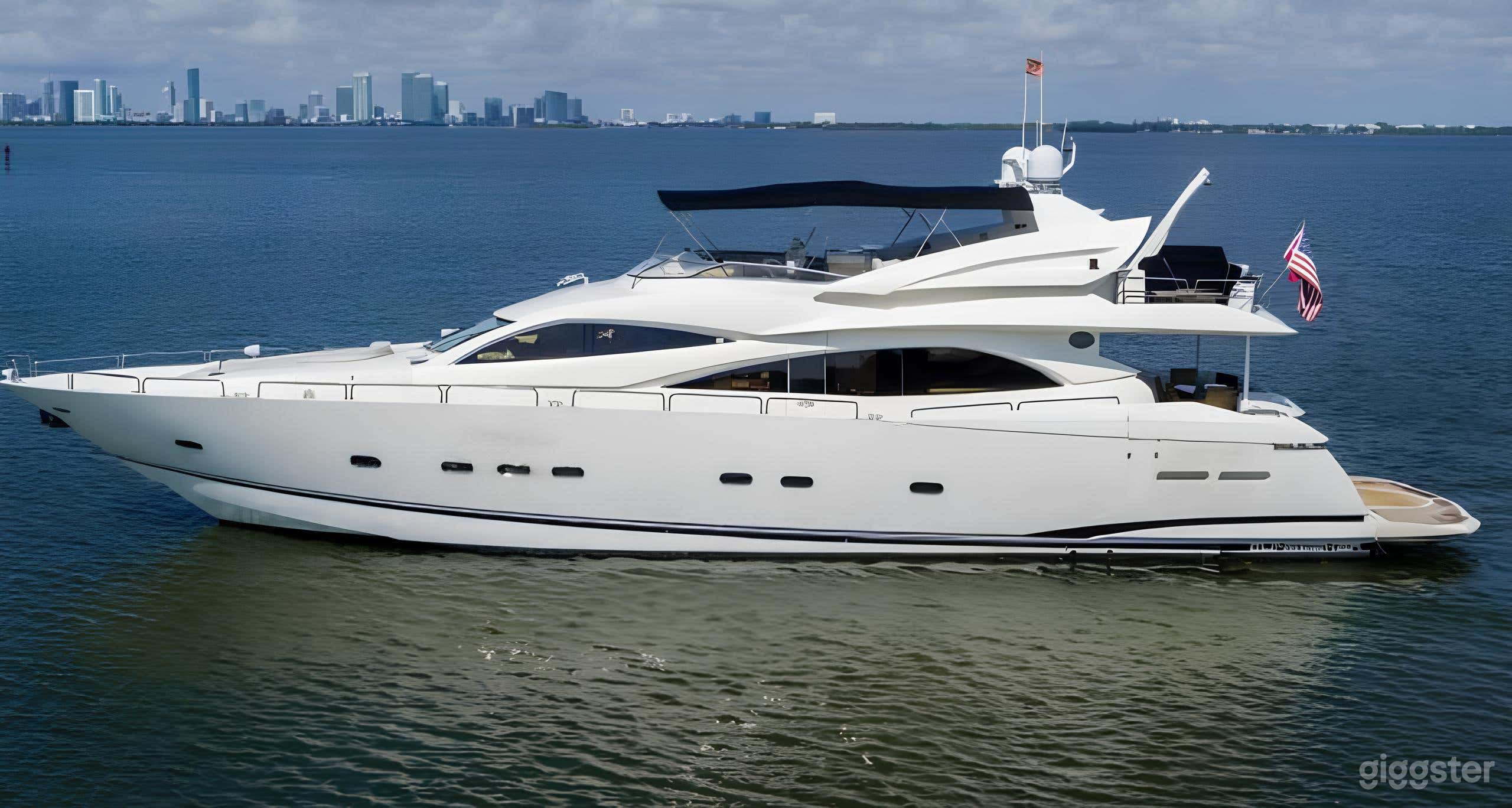 Yacht Charter Miami Dade (94Ft Sunseeker Yacht) Photo 3