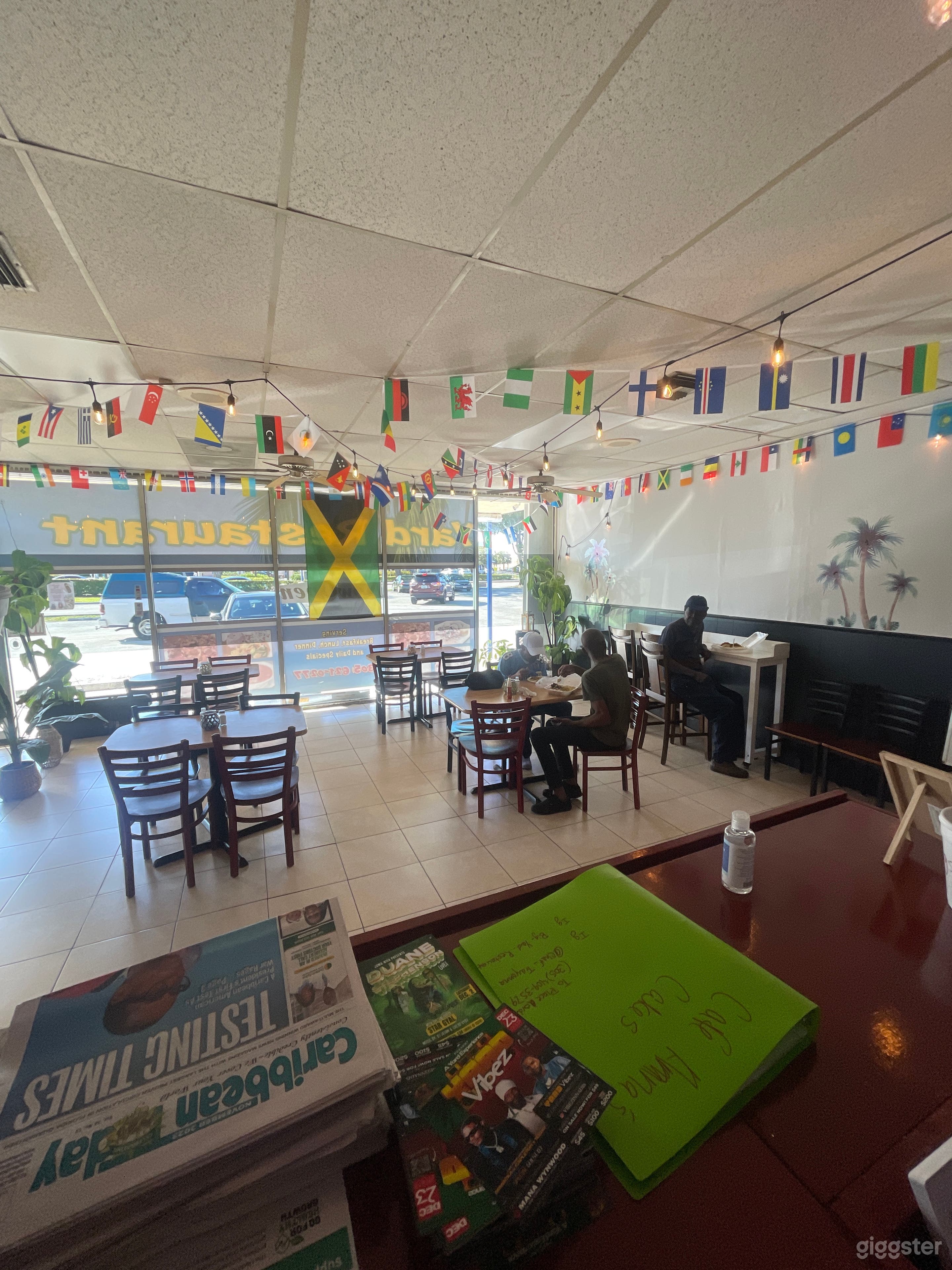 Cozy and Charming Restaurant for small Events Photo 3