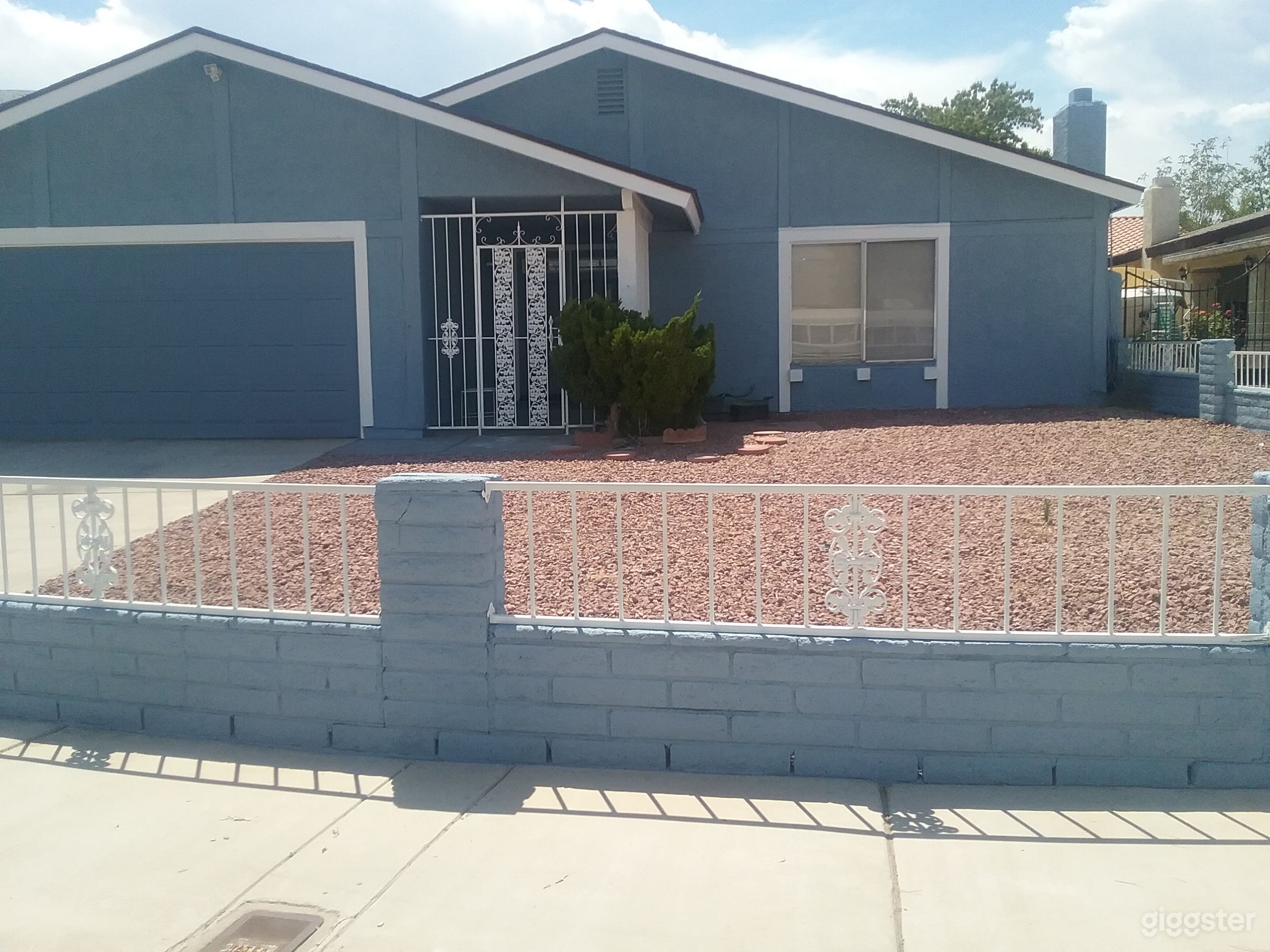 Gated front entry way