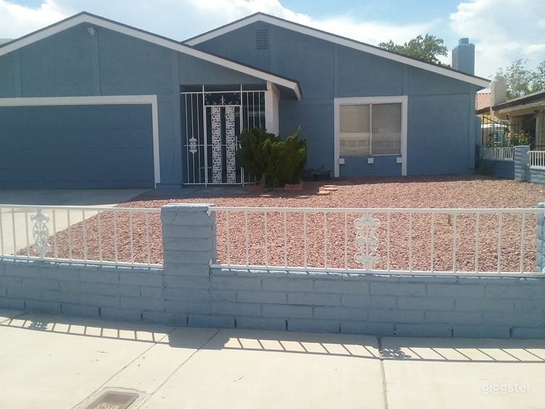  Gated front entry way 