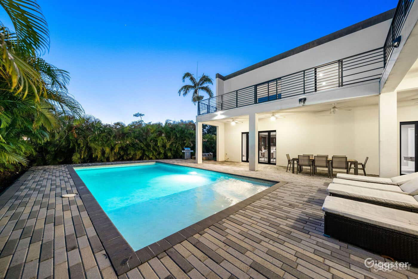  VILLA DIOR - LUXE WATERFRONT FILM HUB/POOL Photo 3