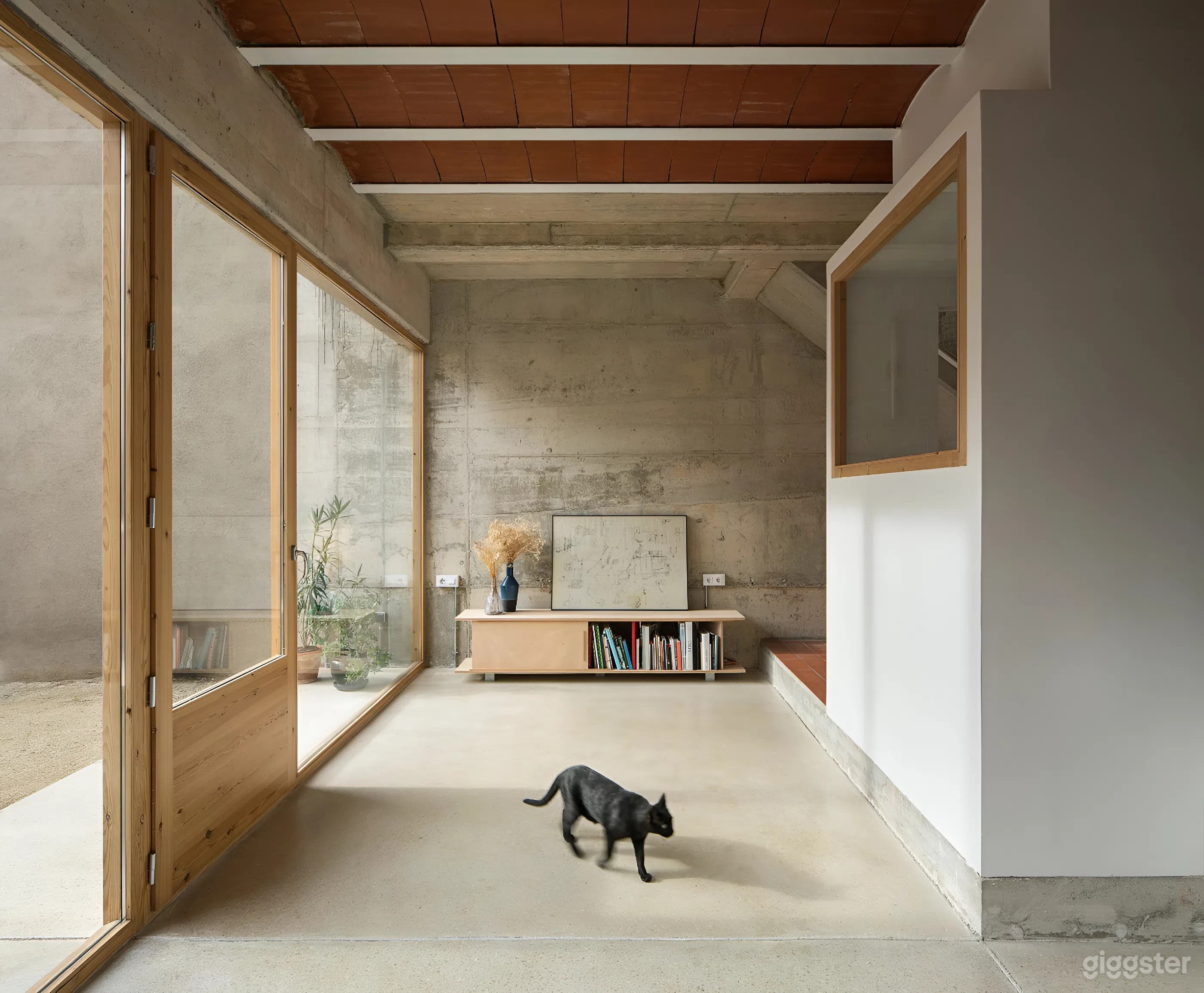 Modern Yellow-Framed House with Park Views Foto 4