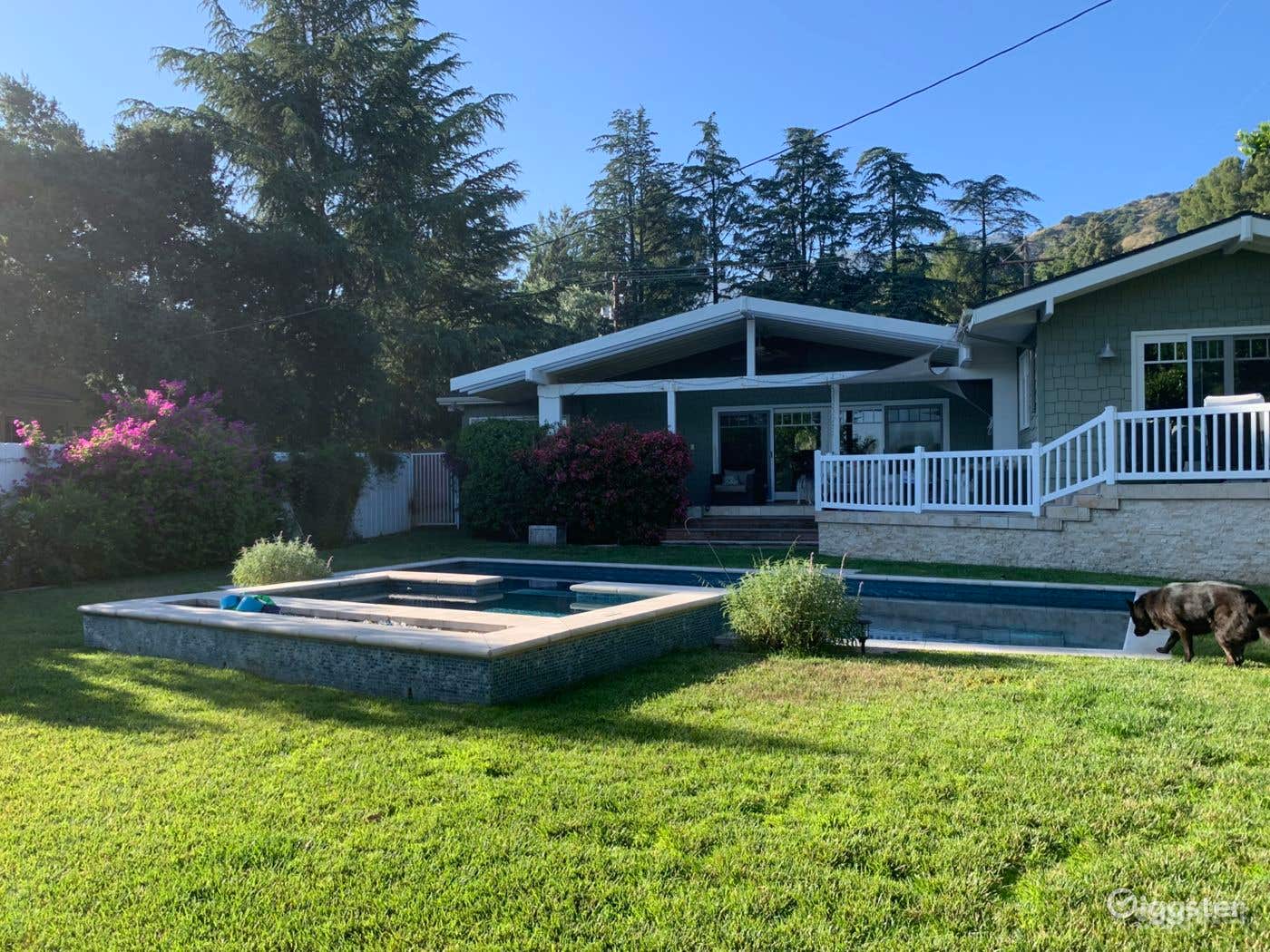 Inviting pool and jacuzzi in Los Angeles foothills Photo 3