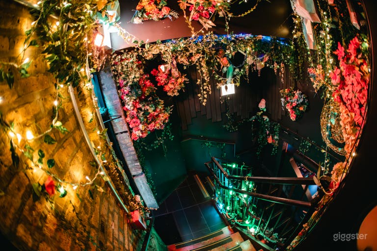  The stairwell is a portal to the music venue! 